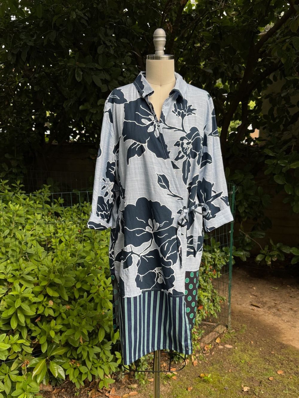 NWT Alembika wrap tunic top w/ asymmetric contrast hem - Alembika Size 3 (10-12)